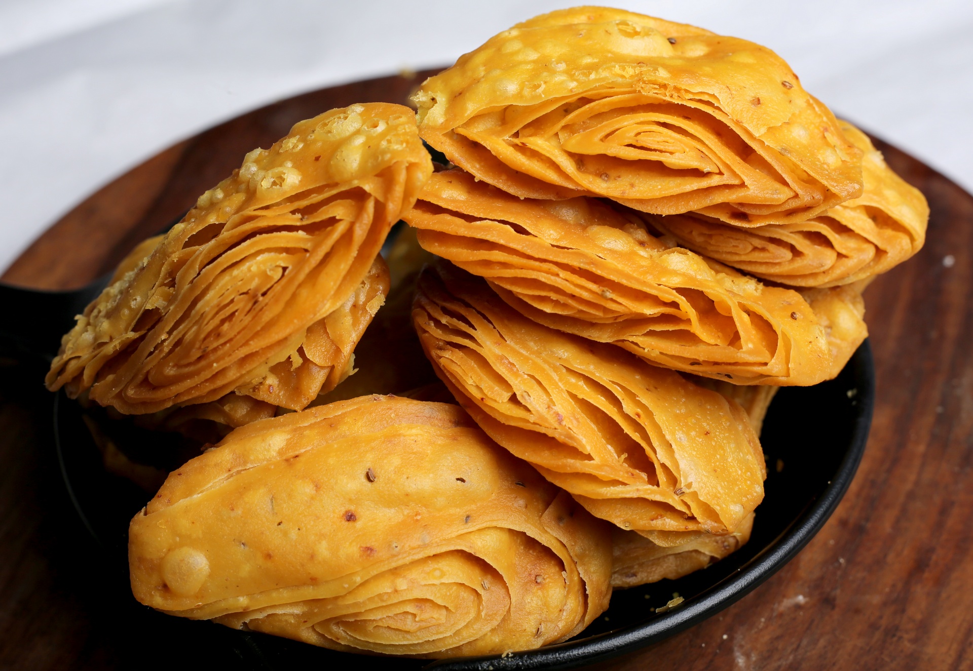 Tikhate Mithache Chirote